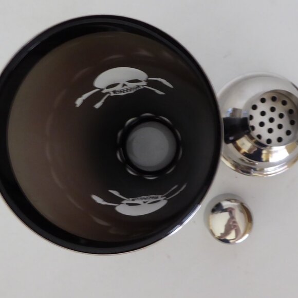 NEW SKULL CROSSBONES GLASS COCKTAIL SHAKER TOXIC SPIRITS NAPKINS ABSINTHE SPOON - Picture 13 of 15